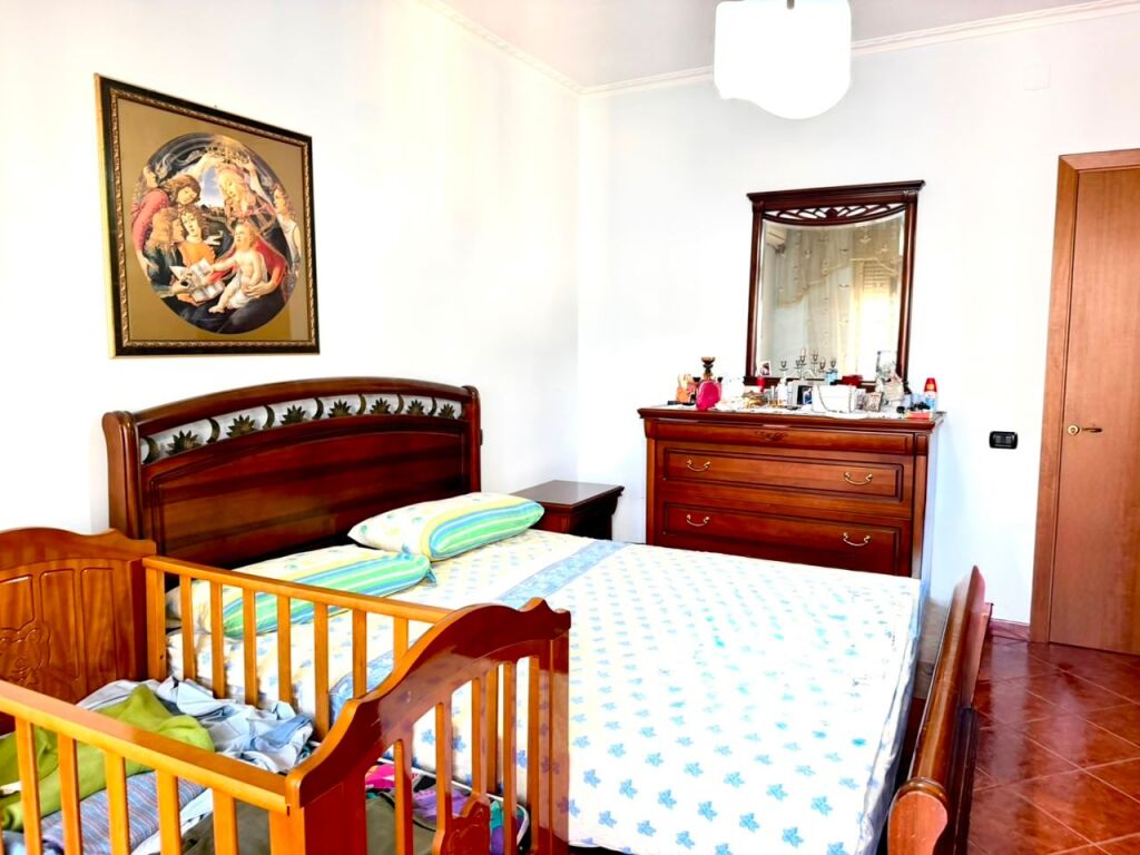 Shitet Apartament 2+1 me Pamje Deti - LungoMare, Vlore