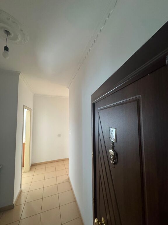 Jepet me qera 2+2 mobiluar te Spar 2 fresk 400 eu