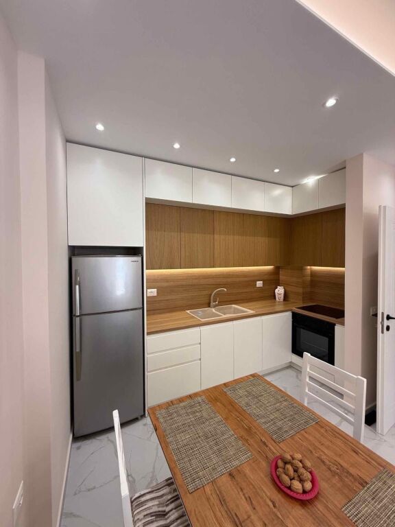 🏠Appartamento 1+1 in affitto annuale a Lungomare, Vlora
