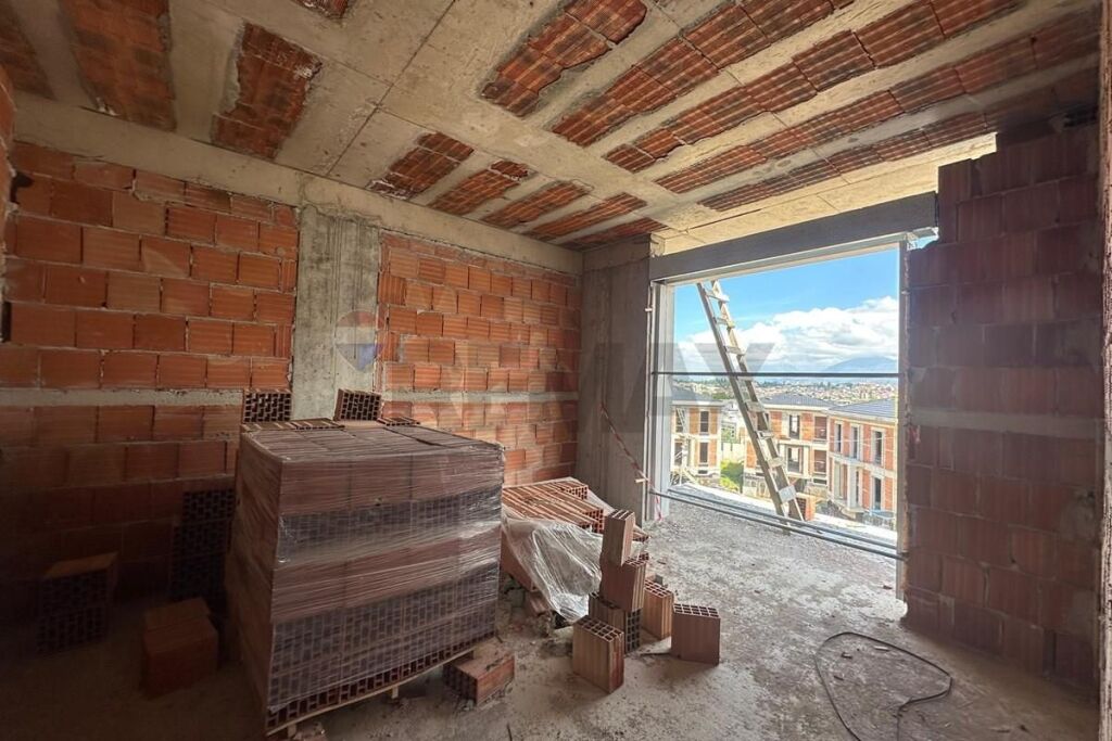 Villa - For Sale - Montclair Residential Zone, Tirana