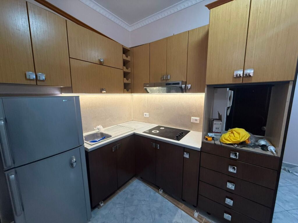 Apartament 2+1 me qira – Kombinat !