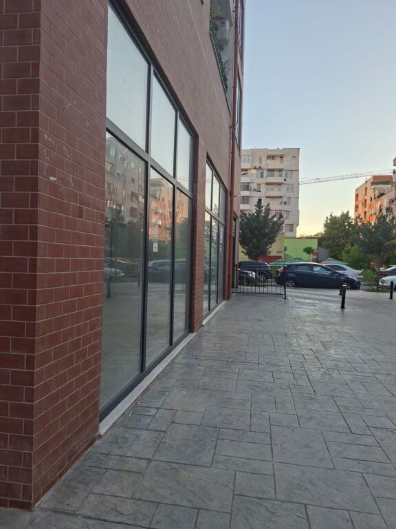 Space 60m2, at the new boulevard, 1000 euros