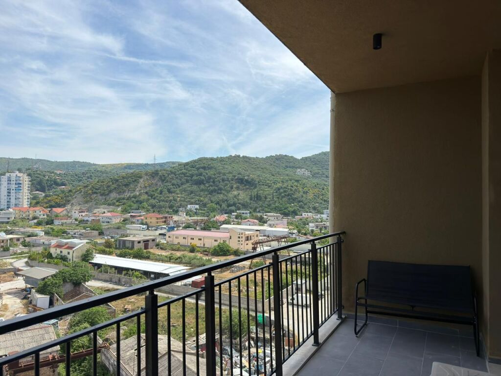 Apartament 2+1 me qera Vlore
