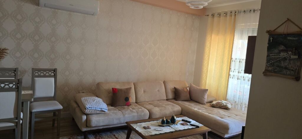 2+1, te vila L astir, 600 euro