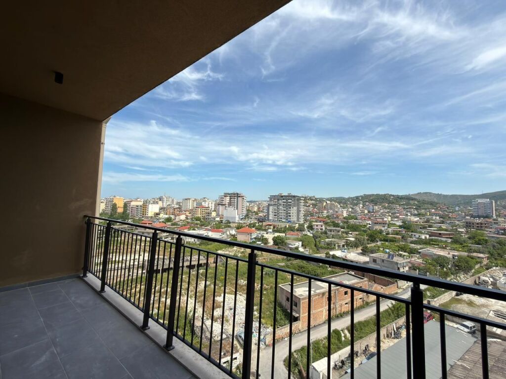 Apartament 2+1 me qera Vlore