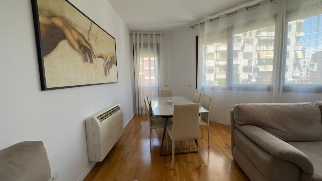 Rent, Apartment 2+1+2+ parking in the Center of Tirana. Empire70006