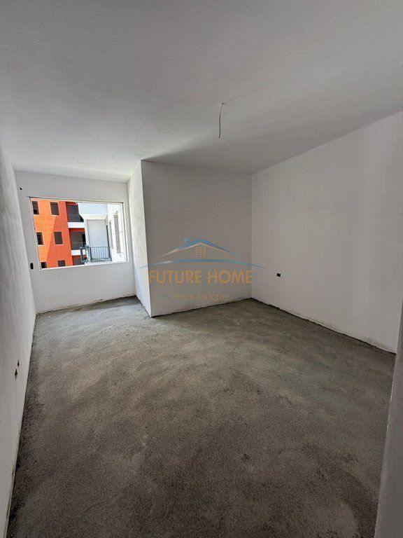 Shitet, Apartament 1+1, Space City, Paskuqan.