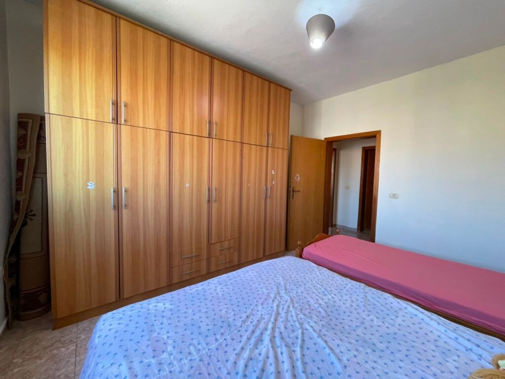 Apartament 1+1 per qira tek Komuna e Parisit.