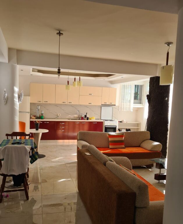 Affitto | Apartament 2 + 1 | Embassy of the United States | 500 €/mese