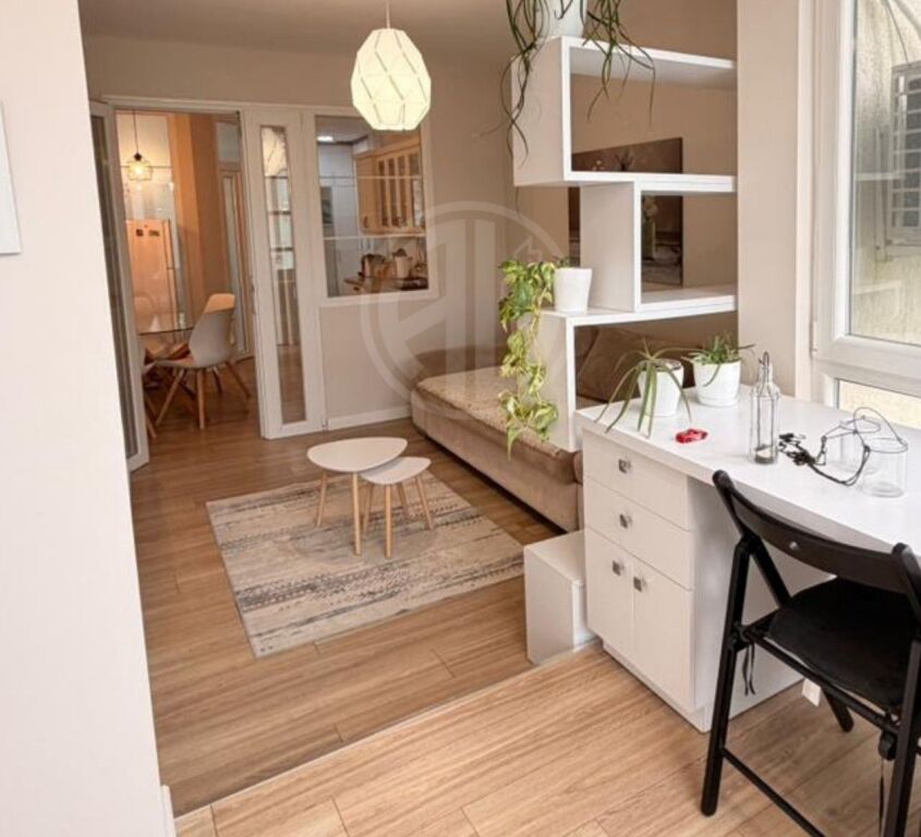 Per Shitje Apartament 1+1 – Shkëmbi i Kavajës | Vijë e Parë me Detin 🌊