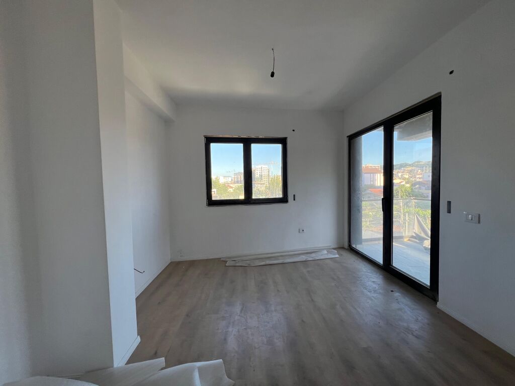 Apartment 2+1+2 for sale, Oasis Residence Unaza E Re
