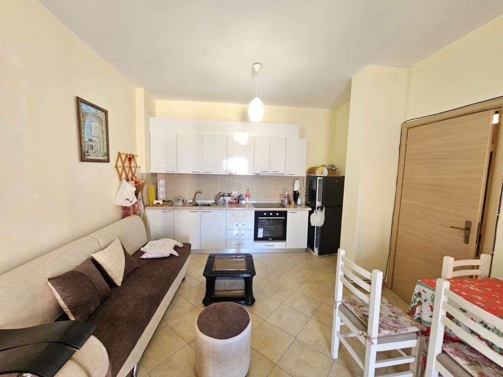 🏡 SHITET APARTAMENT 1+1 NË PLAZH, PRANE RROTES KUQE