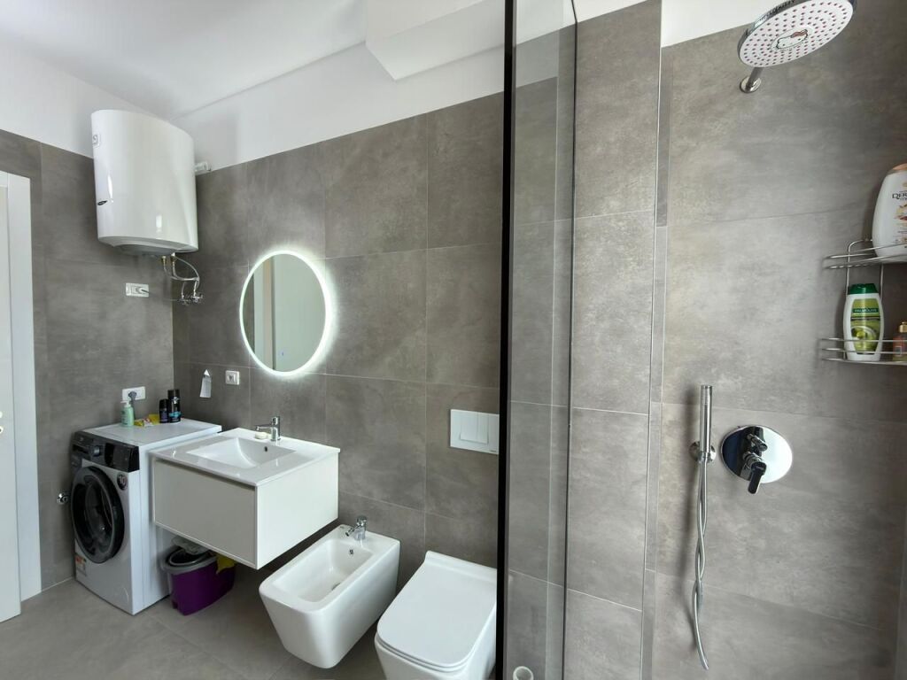 Apartament 2+1 me qera Vlore
