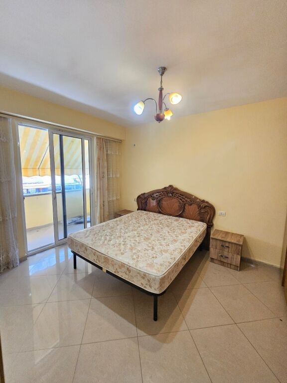SHITET APARTAMENT 1+1 PRANE PALLATIT TE SPORTIT