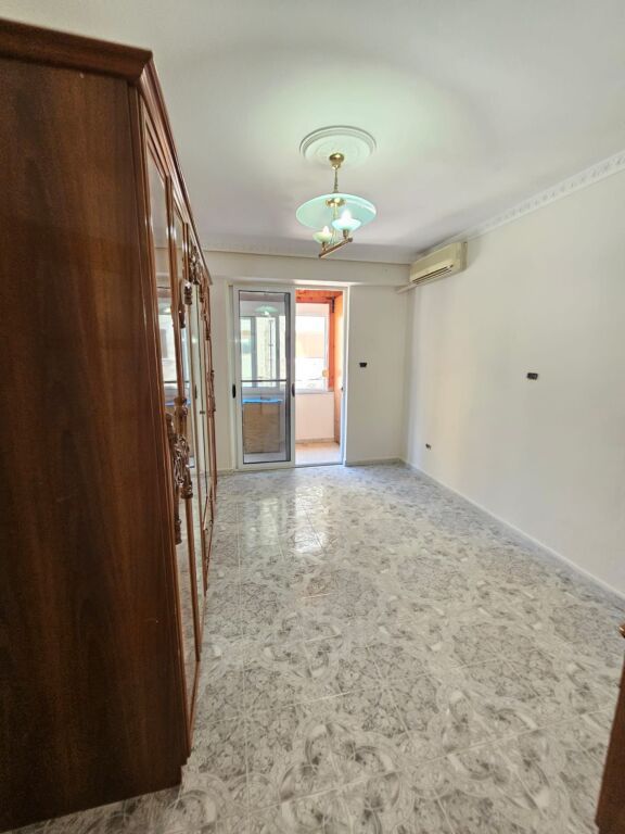 SHITET APARTAMENT 2+1 PRANE PALLATIT TE SPORTIT