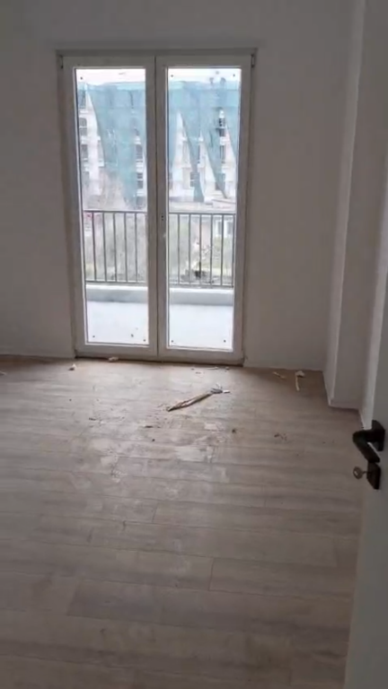 Shitet Apartament 2+1+2 Banjo –  📍Green Residence, Bathore  📐