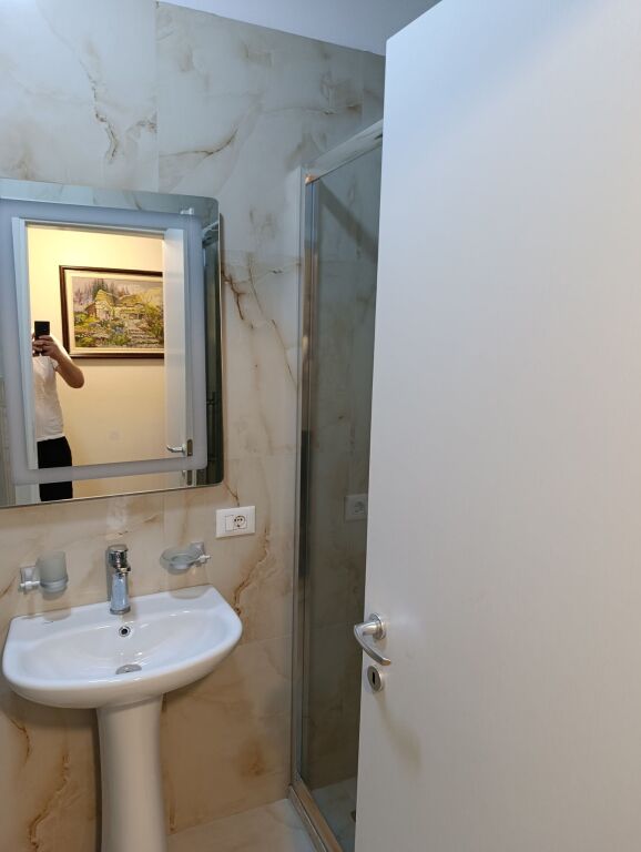 Qera | Apartament 1 + 1 | Rruga e Dibrës | 500 €/muaj