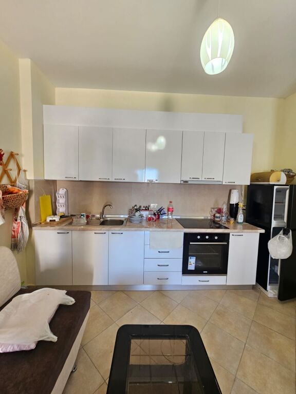 🏡 SHITET APARTAMENT 1+1 NË PLAZH, PRANE RROTES KUQE