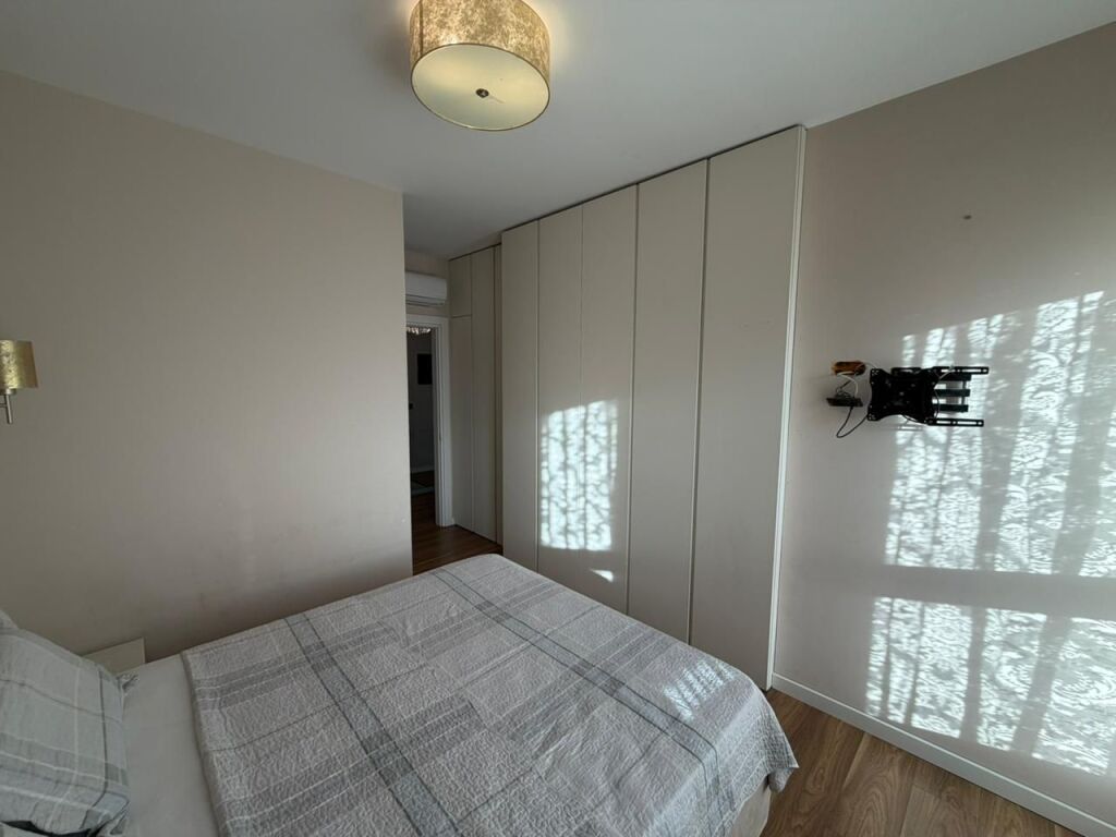 🏡 Duplex apartment 3+1+2 for rent in the 📍 5 Maj area💰 70,000 lek /month