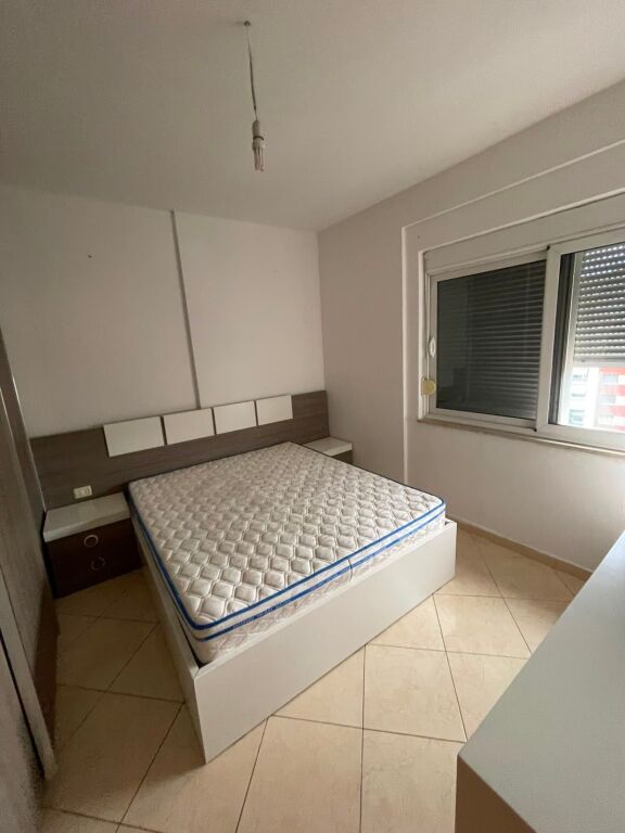 Jepet Me Qera Apartament 2+1+2 Ballkone