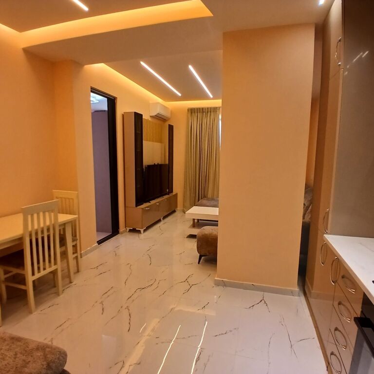 Jepet me qera apartament 1+1 ,Shkolla e Bashkuar!