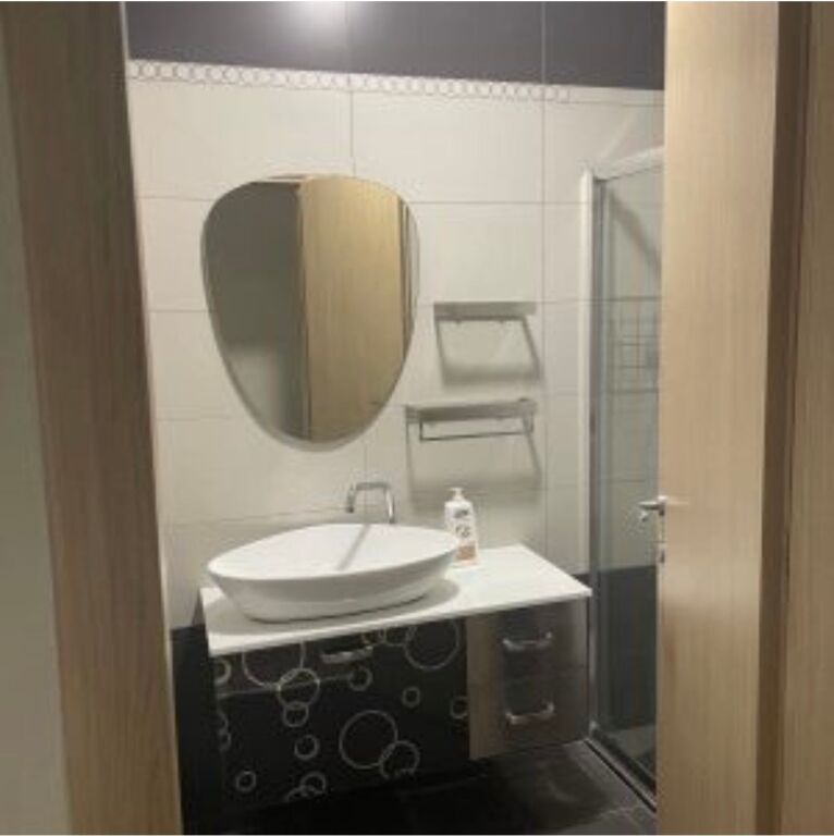 2+1,mbi kristal center,98 m2,195 miljon leke