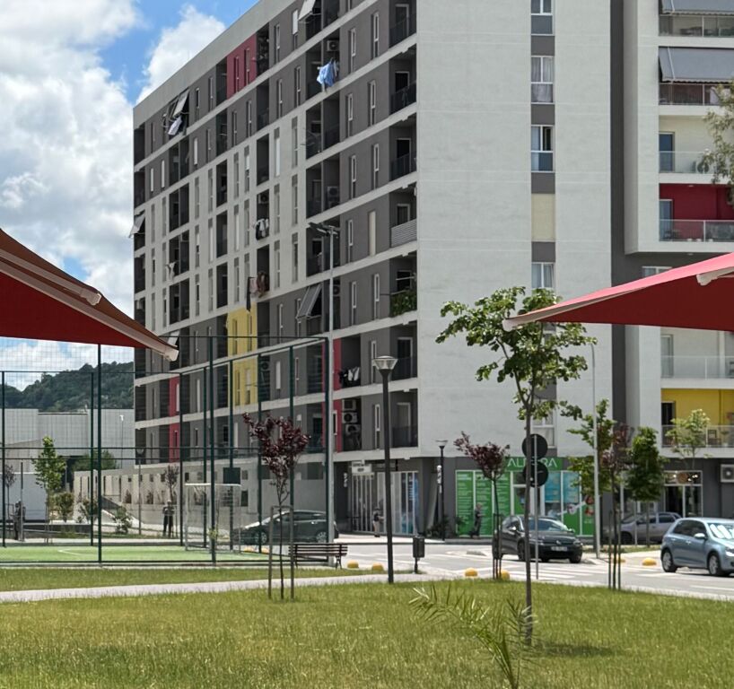 Shitet apartament 2+1+2 , Univers City