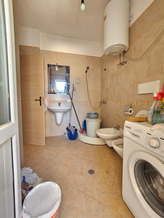 🏡 SHITET APARTAMENT 1+1 NË PLAZH, PRANE RROTES KUQE