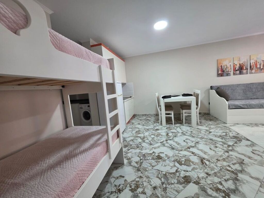 🏖️ SHITET APARTAMENT 1+1 NË SHËNGJIN – TWIN TOWERS 🌊