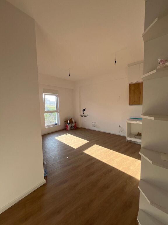 SHITET APARTAMENT 2+1+2 ALI DEMI 137.000 EURO FH-77955