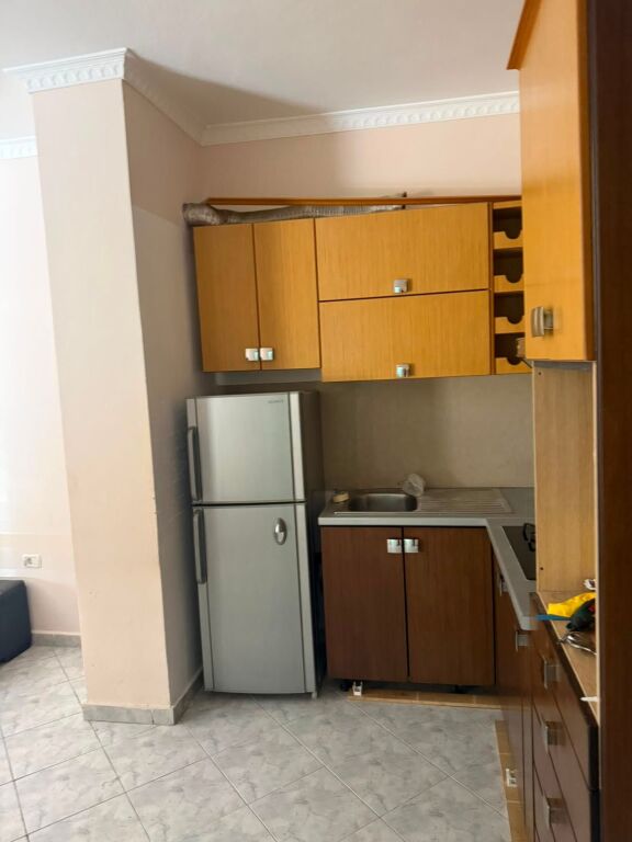 Apartament 2+1 me qira – Kombinat !