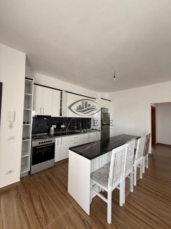 VILË 4-KATËSHE ME QIRA KATI I PARE – SPITALL, DURRES
