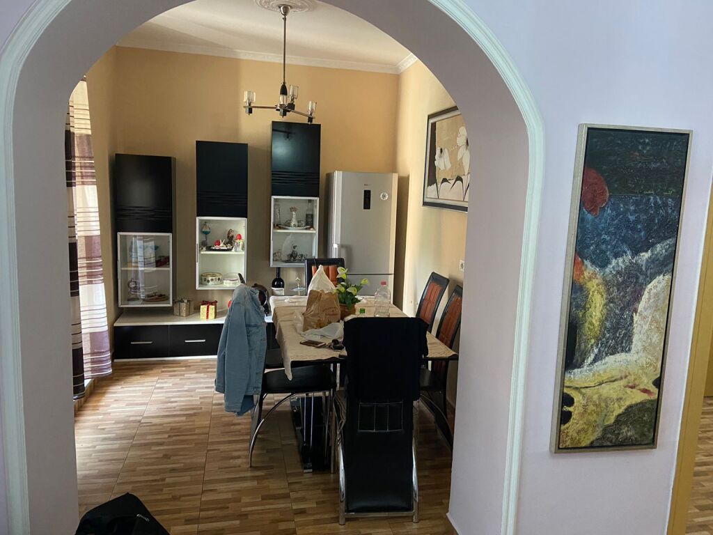 🏢At Agimi Buildings, near Cafe Roma, a 1+1 furnished apartment is for rent. 600 Euro