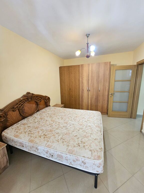 SHITET APARTAMENT 1+1 PRANE PALLATIT TE SPORTIT