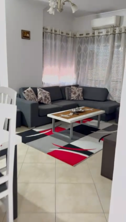 Affittasi 2+1+garage con qepen kmy