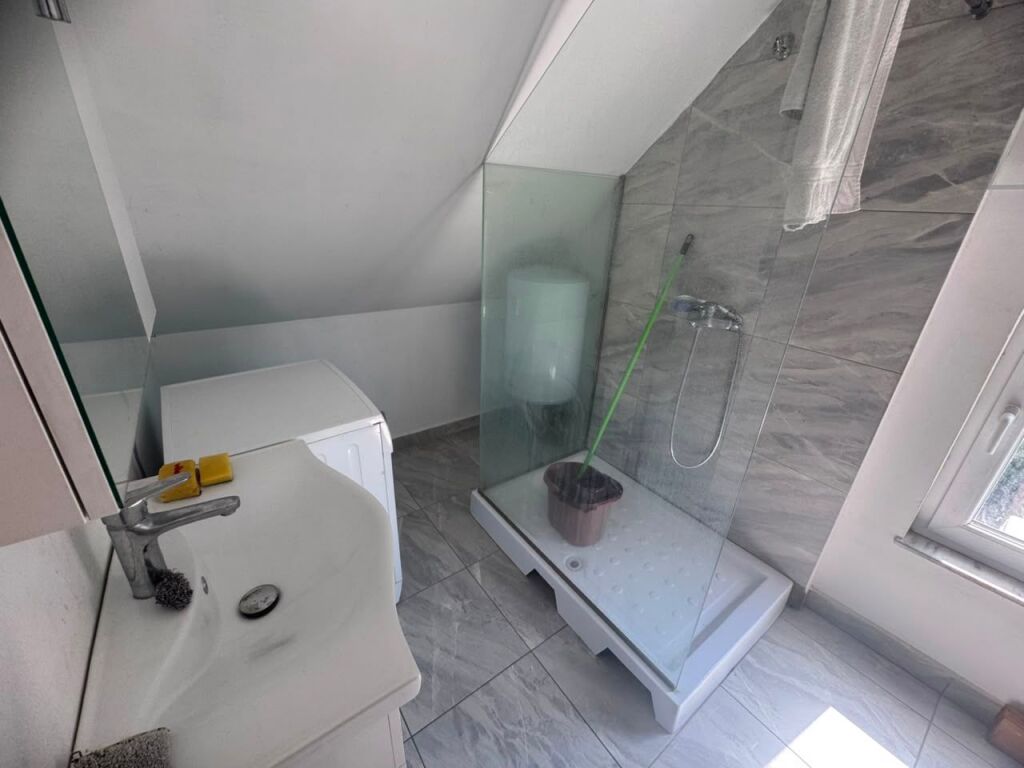 Apartament 1+1 me qira – Don Bosko, pranë Piceri Herdit !