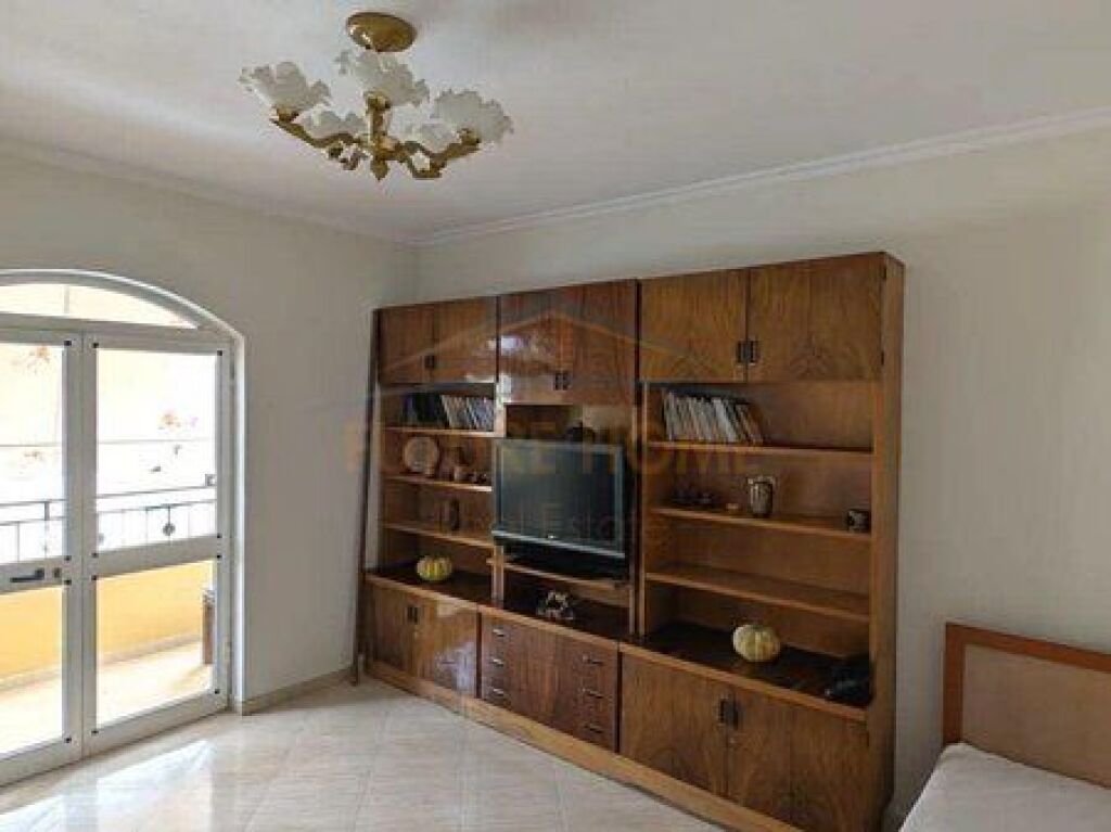 Shitet, Apartament 2+1, Rruga Muhamet Gjollesha, Tirane