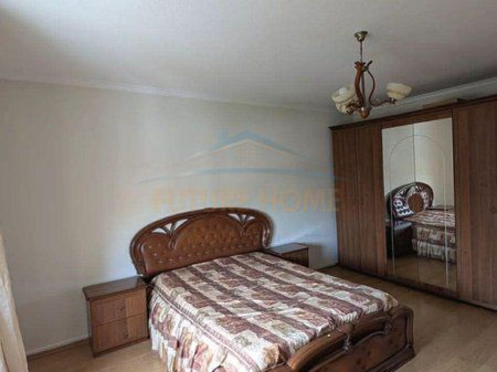 Shitet, Apartament 2+1, Rruga Muhamet Gjollesha, Tirane