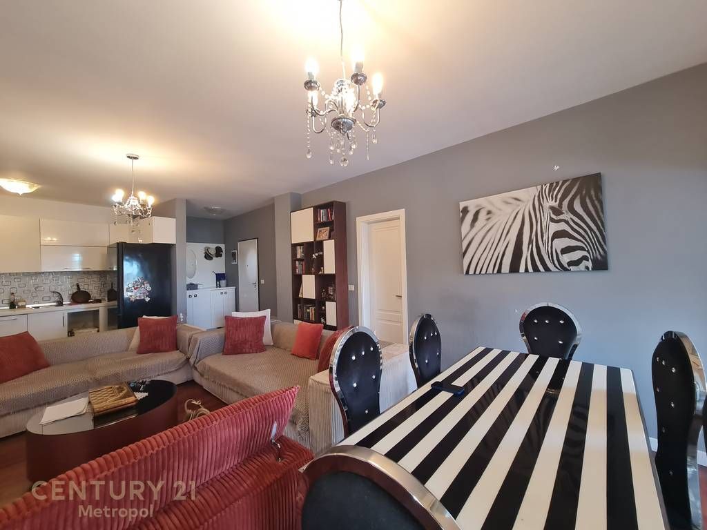 I OFFER FOR SALE APARTMENT 3+1+2 IN THE RESIDENCE KODRA E DIELLIT 1 !