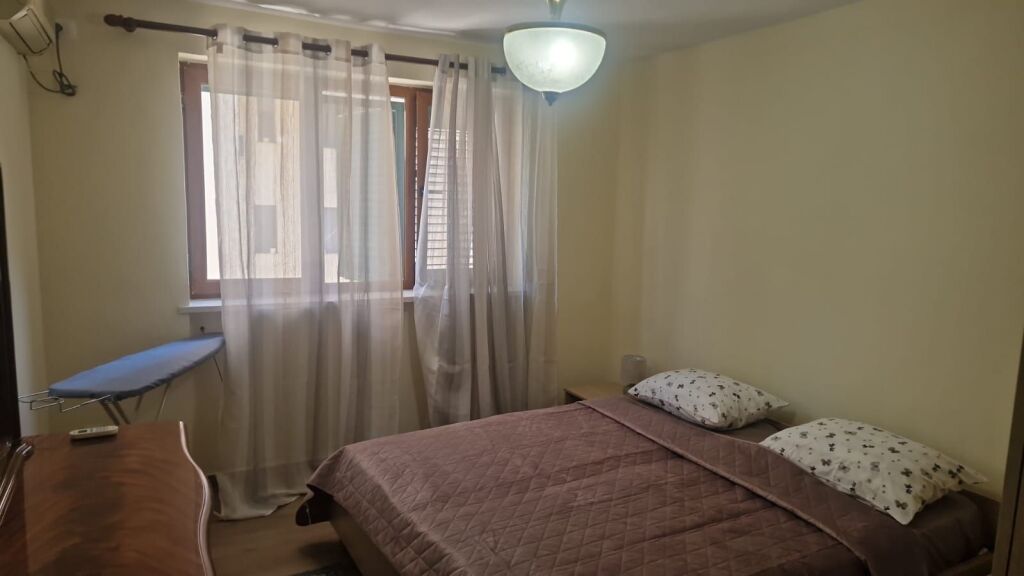 Apartament 1+1 per qira tek Mozaiku tek 21 Dhjetori.