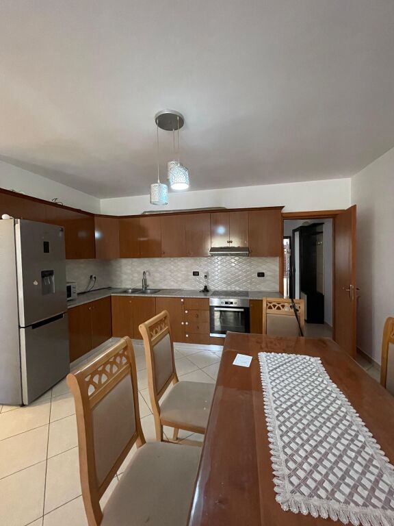 Apartament 2+1 per qera Yzberisht !