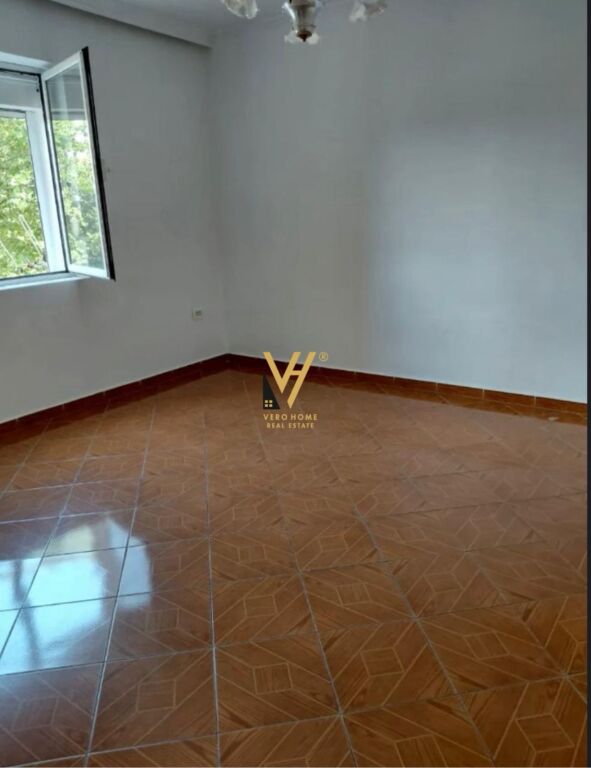 JEPET APARTAMENT 2+1 ME QIRA TE BLV.BAJRAM CURRI 45.000 LEKE