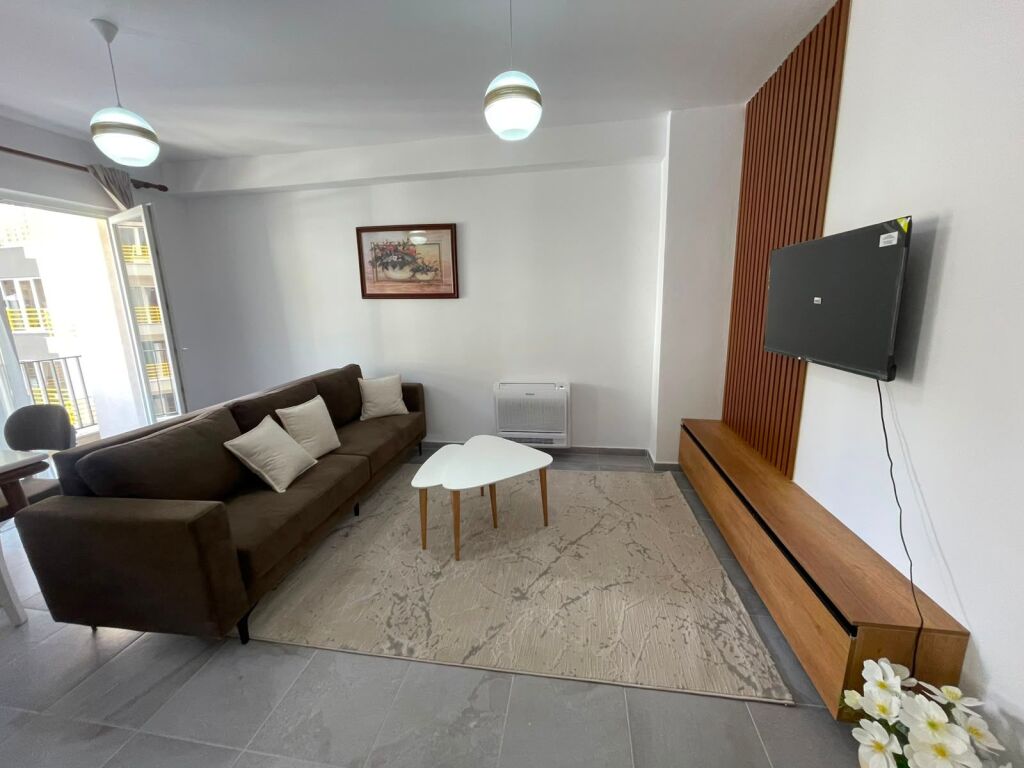 APARTAMENT 1+1 ME QIRA LAPRAK