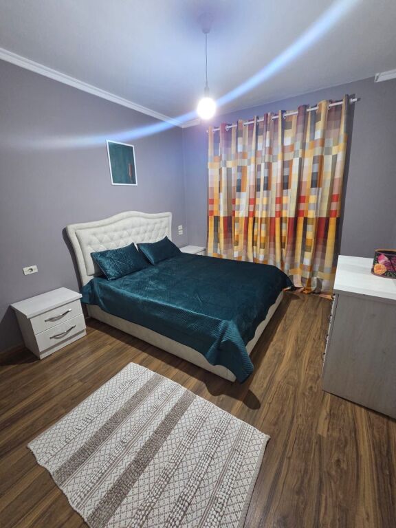 1+1, furnished, municipality of Paris, 650 thousand lek