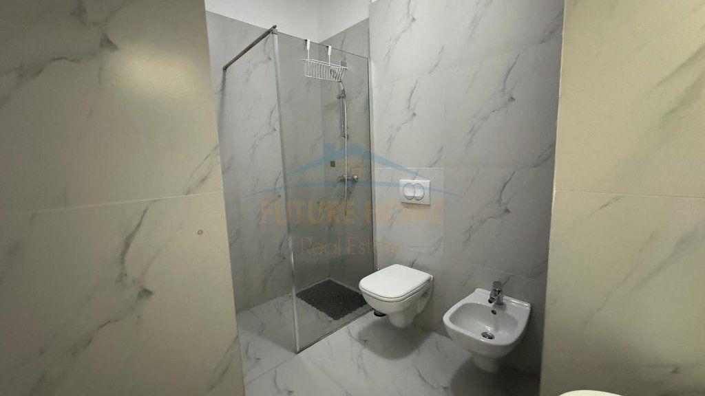 AFFITTASI APPARTAMENTO 2+1+POSTO, VIA BARRIKADAVE