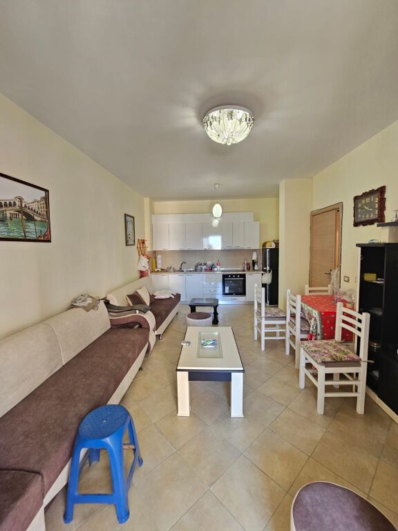 🏡 SHITET APARTAMENT 1+1 NË PLAZH, PRANE RROTES KUQE