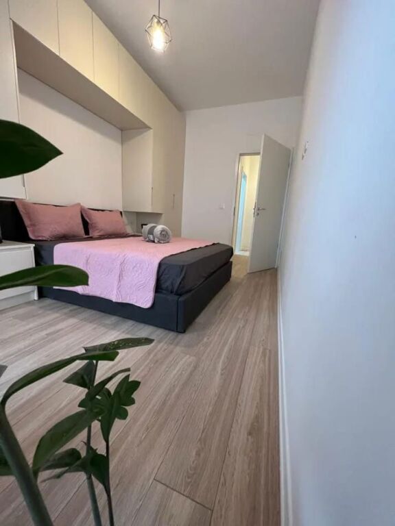 Jepet Me Qera Apartament 1+1+1 Ballkon