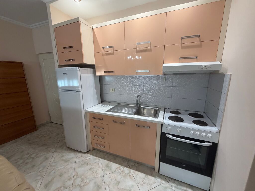 1+1,furnished, german company, Paris commune, 500 thousand lek