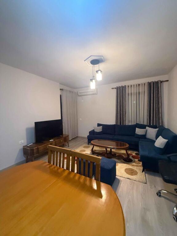 Apartament 1+1 me qera ne Yzberisht, Rruga 3 Deshmoret,