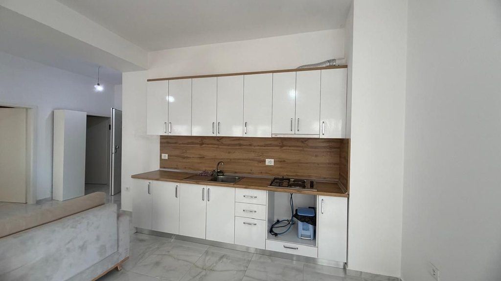 2+1 Apartment for Rent at Mangalem 21, Ali Demi, Tirana